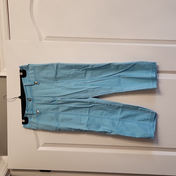 Cute 2 piece  XS capri set from Italy - Picture 2 of 8